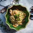SPAGHETTI AGLIO OLIO Z OMUŁKAMI