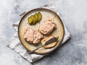 Kanapka z pomysłem – 5 szybkich sposobów na kromkę chleba fot. Profi (2) Kanapka z pomysłem – 5 szybkich sposobów na kromkę chleba