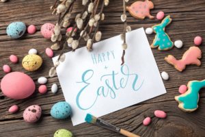 Wielkanoc w nowoczesnym stylu, czyli jak przygotować nieco lżejsze święta bez wychodzenia z domu Zdjecie5_zrodlo_Shutterstock Mazurki, babki, jajka i kolorowe pisanki to synonim nadchodzących dni – Wielkanoc w nowoczesnym stylu, czyli jak przygotować nieco lżejsze święta bez wychodzenia z domu