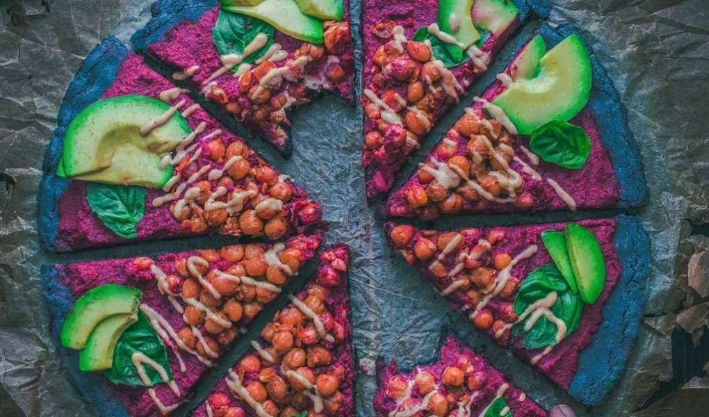 Aksamitna pasta buraczana z pestkami słonecznika i dyni – smakowite menu, dobre z natury dla małych i dużych smakoszy